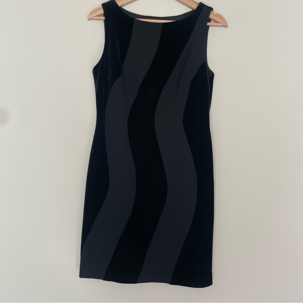 Vintage 1995 Laundry by Shelli Segal Black Contrast Shift Dress Made in the USA